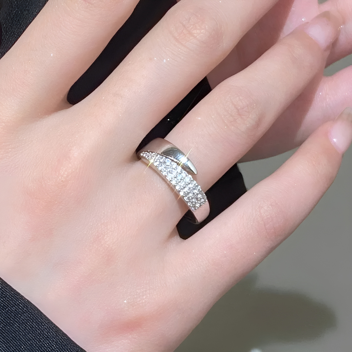 Julie™ | Elegant Haven Ring