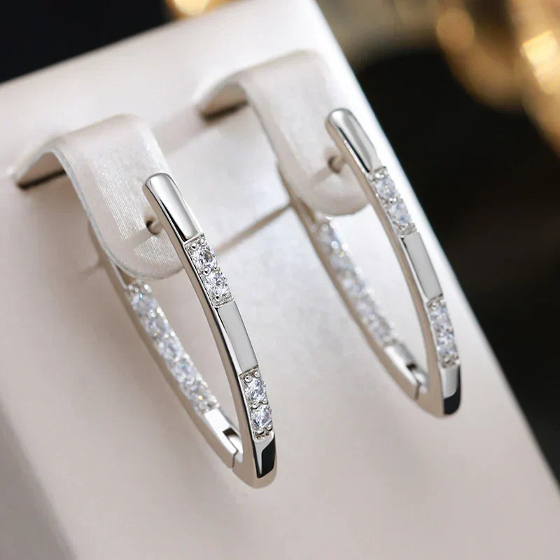 CLARITA™ - Elegant Zirconia Earrings in Gold
